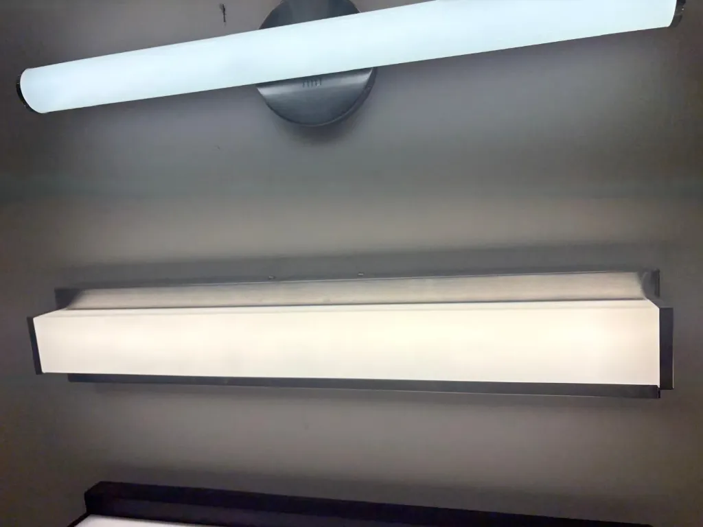24inch Ecotek Vanity Light White